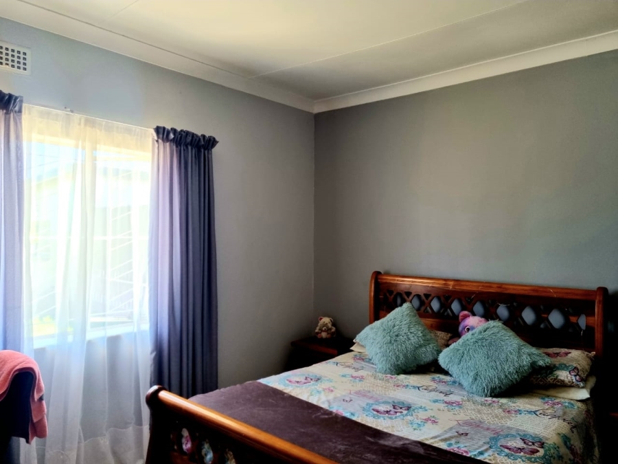 3 Bedroom Property for Sale in Verwoerdpark Northern Cape